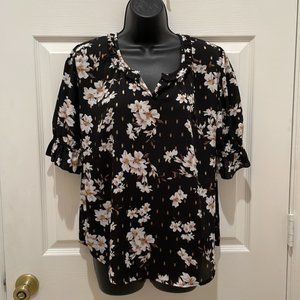 Women’s Jon & Anna Black, White, Gold Floral Short-sleeve Shirt, Size XL
